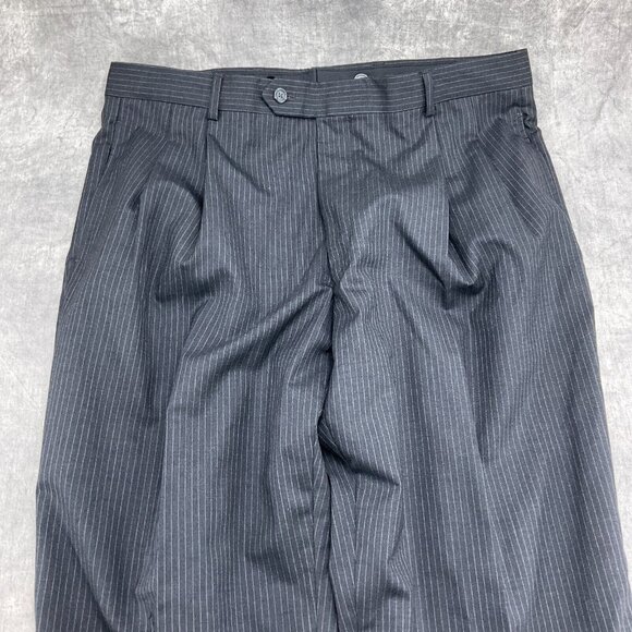 Jos A Bank Suit Men 43R 36W x 31L Gray White Pinstripe Wool Classic Career 2pc - Picture 15 of 16